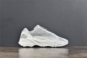700V2STATIC_8.jpg