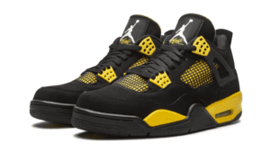 Air-Jordan-4-Retro-Thunder-2012-Reps-1.png