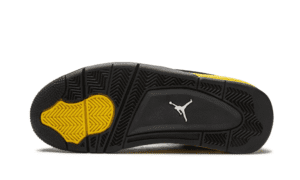 Air-Jordan-4-Retro-Thunder-2012-Reps-3.png