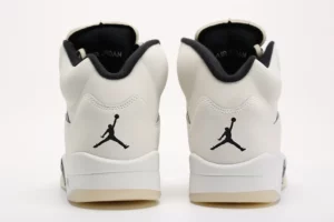 Air-Jordan-5-Retro-SE-Sail-2.webp