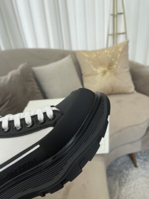 Alexander-McQueen-Tread-Slick-Lace-Up-WhiteBlack-Sole-5.jpg