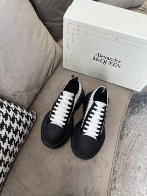 Alexander-McQueen-Tread-Slick-Lace-Up-WhiteBlack-Sole-9.jpg