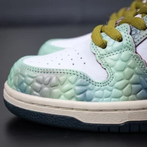 Alexis-Sablone-Dunk-Low-22Chameleon22-Latest-Version-on-Sale-6.webp