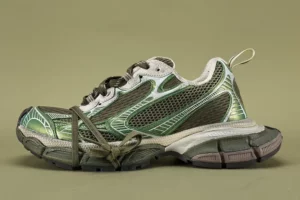 BALENCIAGA-3XL-Sneakers-Green-Mesh-and-Rubber-in-Distressed-Look-1.webp