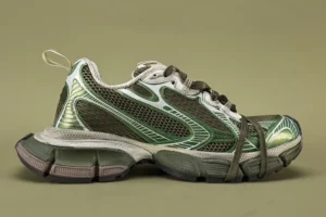 BALENCIAGA-3XL-Sneakers-Green-Mesh-and-Rubber-in-Distressed-Look-2.webp