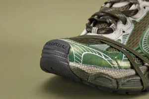 BALENCIAGA-3XL-Sneakers-Green-Mesh-and-Rubber-in-Distressed-Look-6.webp