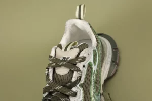 BALENCIAGA-3XL-Sneakers-Green-Mesh-and-Rubber-in-Distressed-Look-7.webp