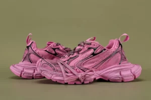 BALENCIAGA-3xl-In-Pink-Low-top-Sneakers-2.webp