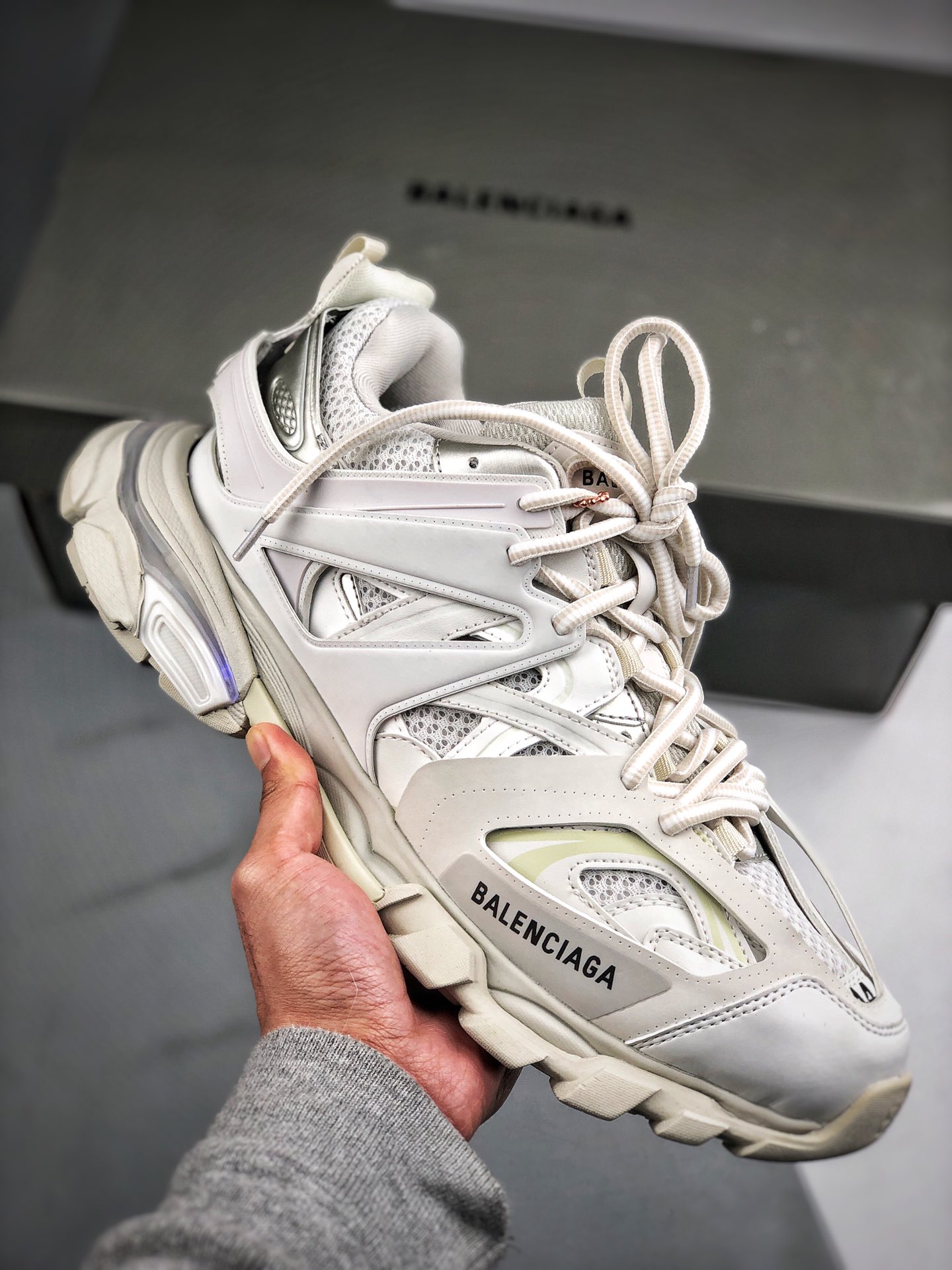 BALENCIAGA-TRACK-SNEAKER-WHITE-4.jpg