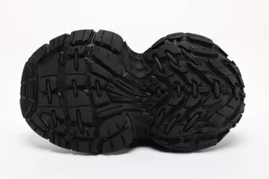 Balenciaga-10XL-Black-SNEAKERS-3.webp