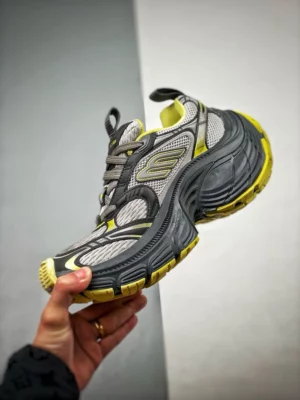 Balenciaga-10XL-Fluorescent-Yellow-Low-Top-Sneakers-2.webp