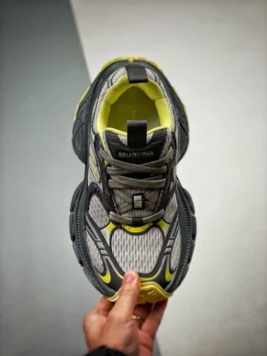 Balenciaga-10XL-Fluorescent-Yellow-Low-Top-Sneakers-4.webp