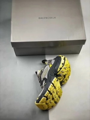 Balenciaga-10XL-Fluorescent-Yellow-Low-Top-Sneakers-7.webp