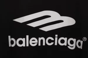 Balenciaga-3B-Logo-gedruckt-T-Shirt-Reps2-1.webp