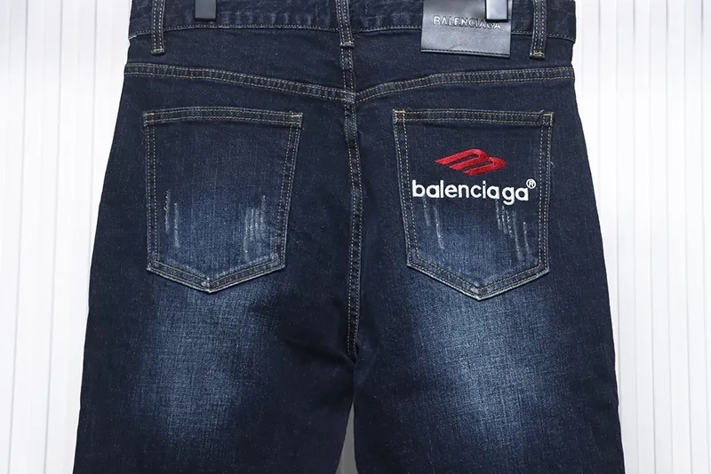 Balenciaga-3M-Jeans-With-Embroidered-Logo-3.webp
