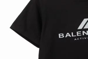 Balenciaga-3M-Letters-T-Shirt-4.webp