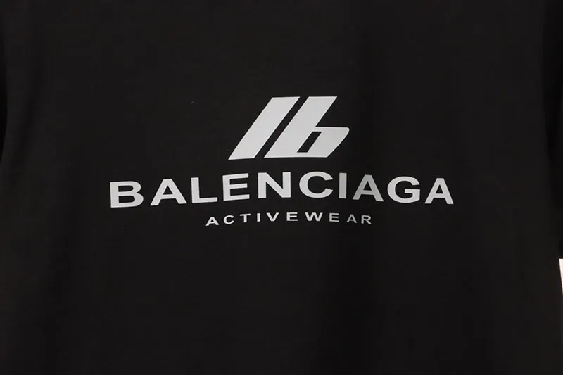 Balenciaga-3M-Letters-T-Shirt-5.webp