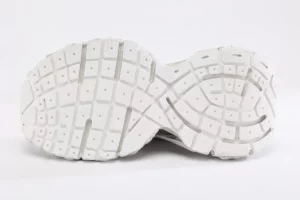 Balenciaga-3XL-Chunky-Mesh-Silver-White-3.webp