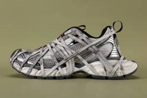 Balenciaga-3XL-Sneaker-Extreme-Lace-Brown-Grey-1.webp