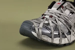 Balenciaga-3XL-Sneaker-Extreme-Lace-Brown-Grey-5.webp