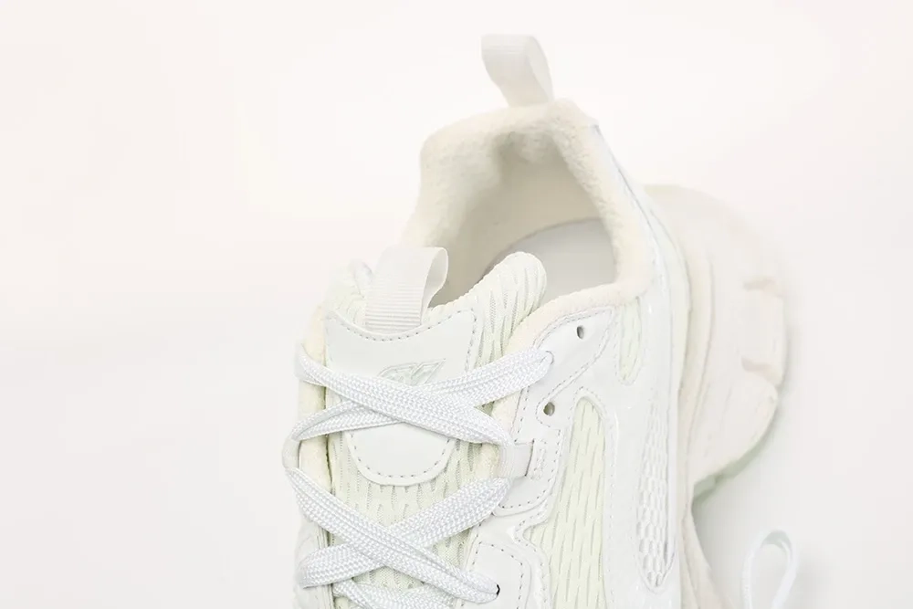 Balenciaga-3XL-lace-up-White-7.webp