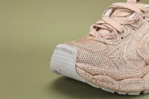 Balenciaga-3Xl-With-Rhinestones-Sneaker-Pink-6.webp