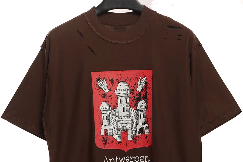 Balenciaga-Anti-Auto-Loecher-und-Risse-T-Shirt-Reps17.webp