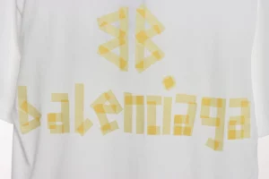 Balenciaga-Bandtyp-Logo-T-Shirt-Reps2.webp