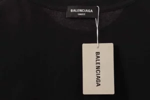 Balenciaga-Blurred-Green-Logo-T-Shirt-8.webp