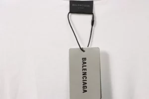 Balenciaga-Colorful-Pocket-Logo-Print-T-Shirt-10.webp