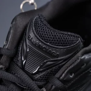 Balenciaga-Defender-Rubber-Platform-Sneakers-Black-Latest-Version-7.webp