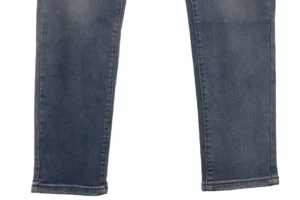 Balenciaga-Denim-Hose-mit-durchgehendem-Logo-Reps2.webp