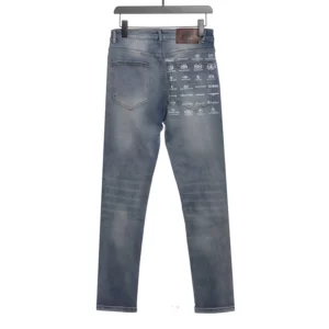 Balenciaga-Denim-Hose-mit-durchgehendem-Logo-Reps7.webp