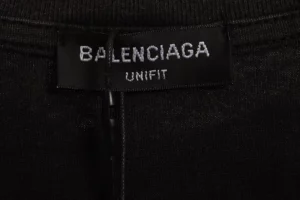 Balenciaga-Distressed-gewaschenes-Maison-T-Shirt-Reps3.webp