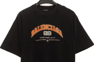 Balenciaga-Distressed-gewaschenes-Maison-T-Shirt-Reps8.webp