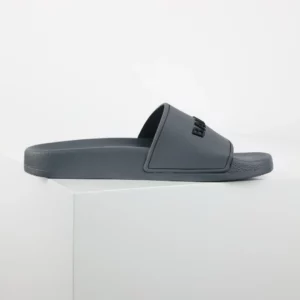 Balenciaga-Flip-Flops-mit-Logo-Print-Grey-5.webp
