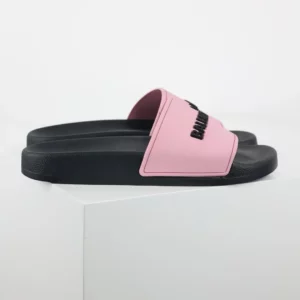 Balenciaga-Flip-Flops-mit-Logo-Print-Pink-und-Black.webp
