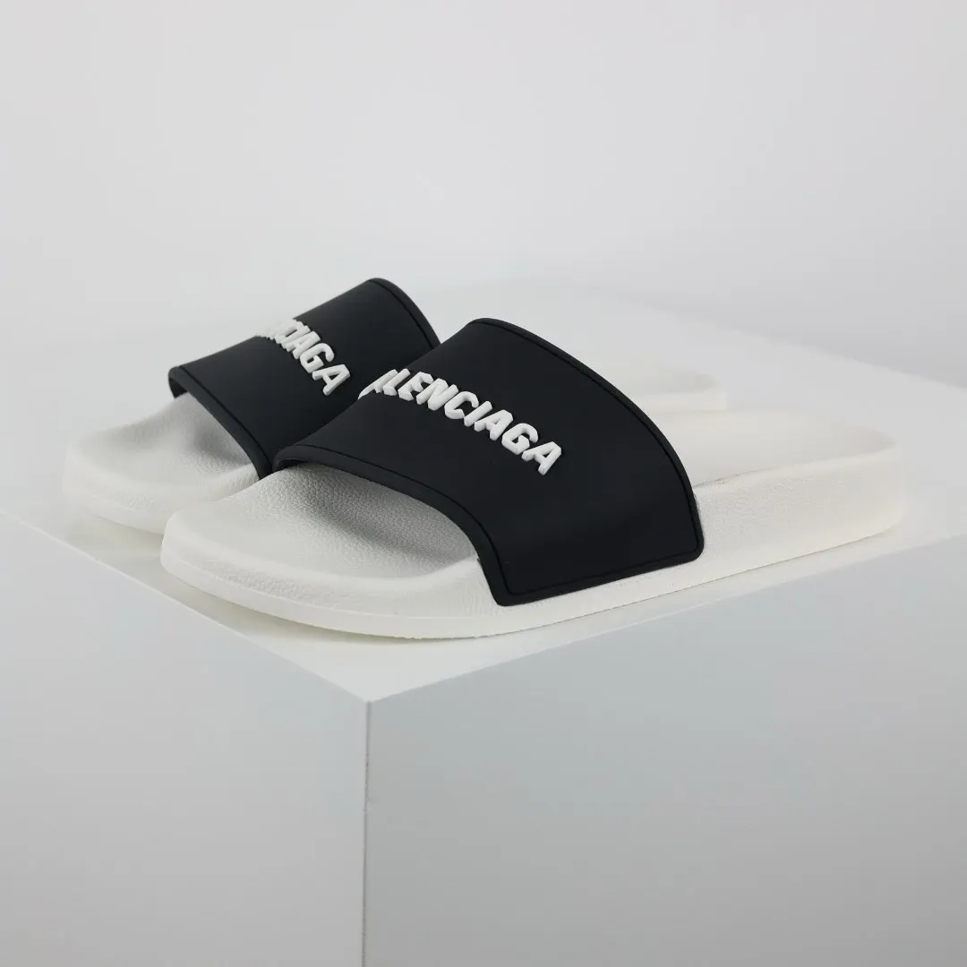 Balenciaga-Flip-Flops-with-logo-Print-white-and-black-1.webp