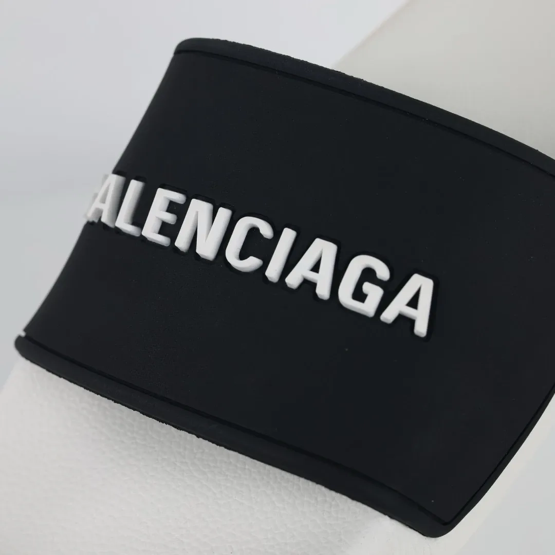 Balenciaga-Flip-Flops-with-logo-Print-white-and-black-6.webp