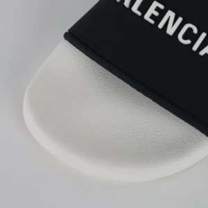 Balenciaga-Flip-Flops-with-logo-Print-white-and-black-7.webp