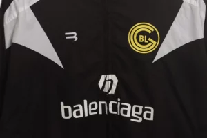 Balenciaga-Fussball-Splicing-Jacke-Nr.-10-Reps1.jpg.webp