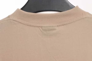 Balenciaga-Heisses-Diamond-Logo-T-Shirt-Reps4.webp