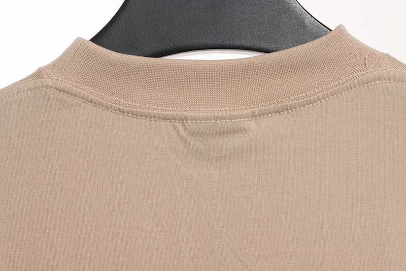 Balenciaga-Heisses-Diamond-Logo-T-Shirt-Reps4.webp