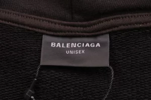 Balenciaga-Kapuze-mit-NoLogo-Buchstabenprint-Reps5.webp