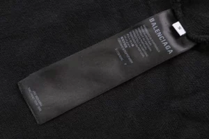 Balenciaga-Kapuzenpullover-mit-Band-Reissverschluss-Reps4.webp