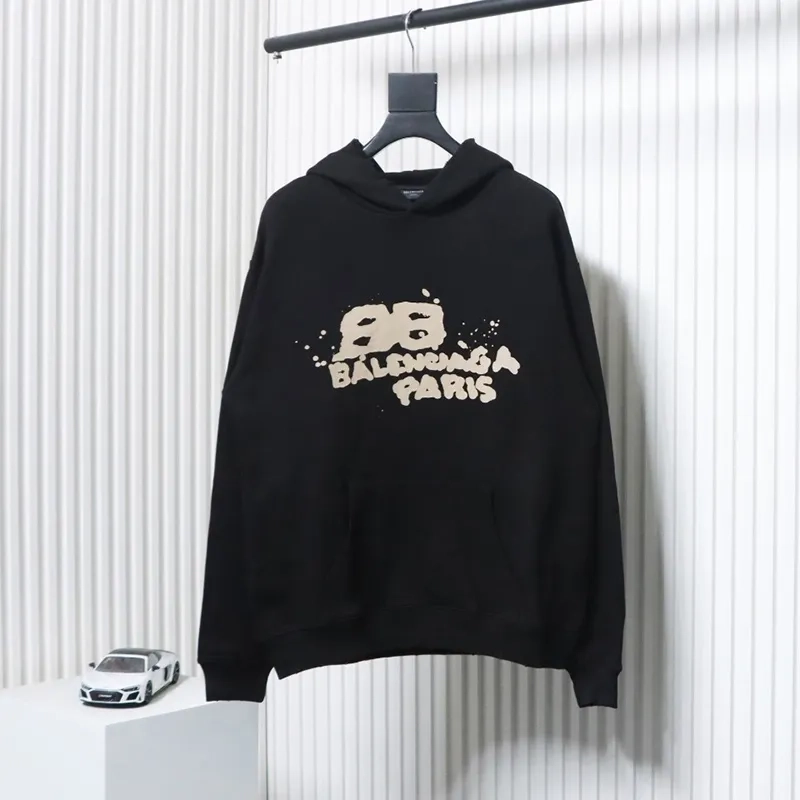 Balenciaga-Kapuzenpullover-mit-HAND-Graffiti-Motiv-2.webp