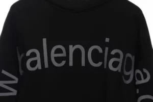Balenciaga-Kapuzenpullover-mit-Logo-Print-Reps5.webp