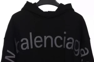 Balenciaga-Kapuzenpullover-mit-Logo-Print-Reps9.webp