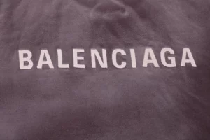 Balenciaga-Logo-Buchstaben-Stickerei-T-Shirt-Reps10.webp