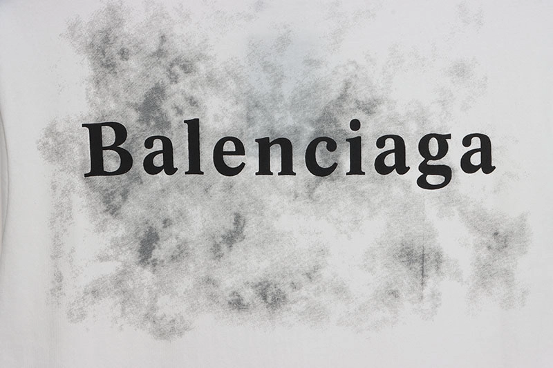 Balenciaga-Logo-Stickerei-T-Shirt-Reps1.webp